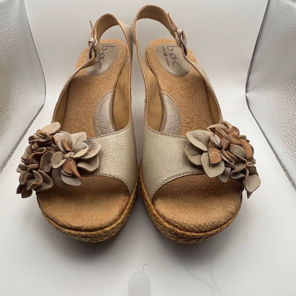 b.o.c. Born Concept Womens Floral Wedge Sandals Metallic Champagne C21146 CBKL12